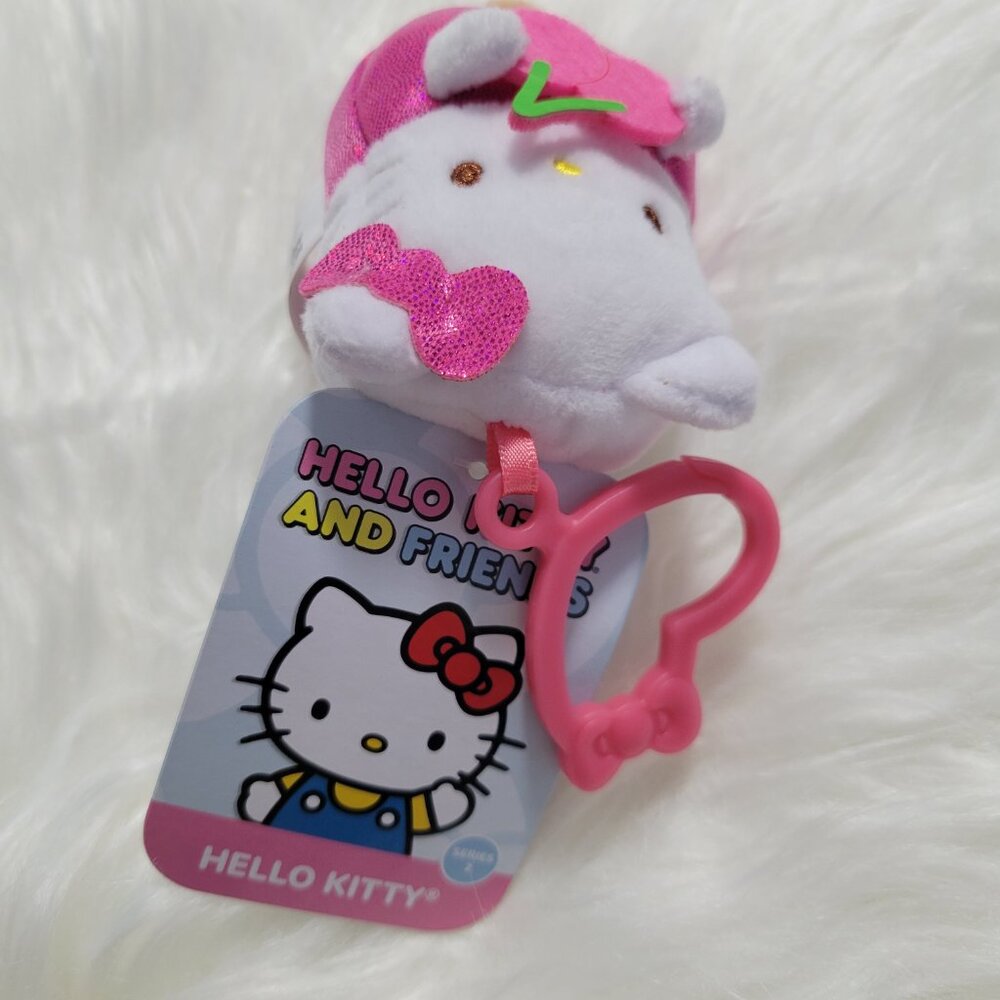 Hello Kitty Popsicle Design Keychain - Picture 4 of 5